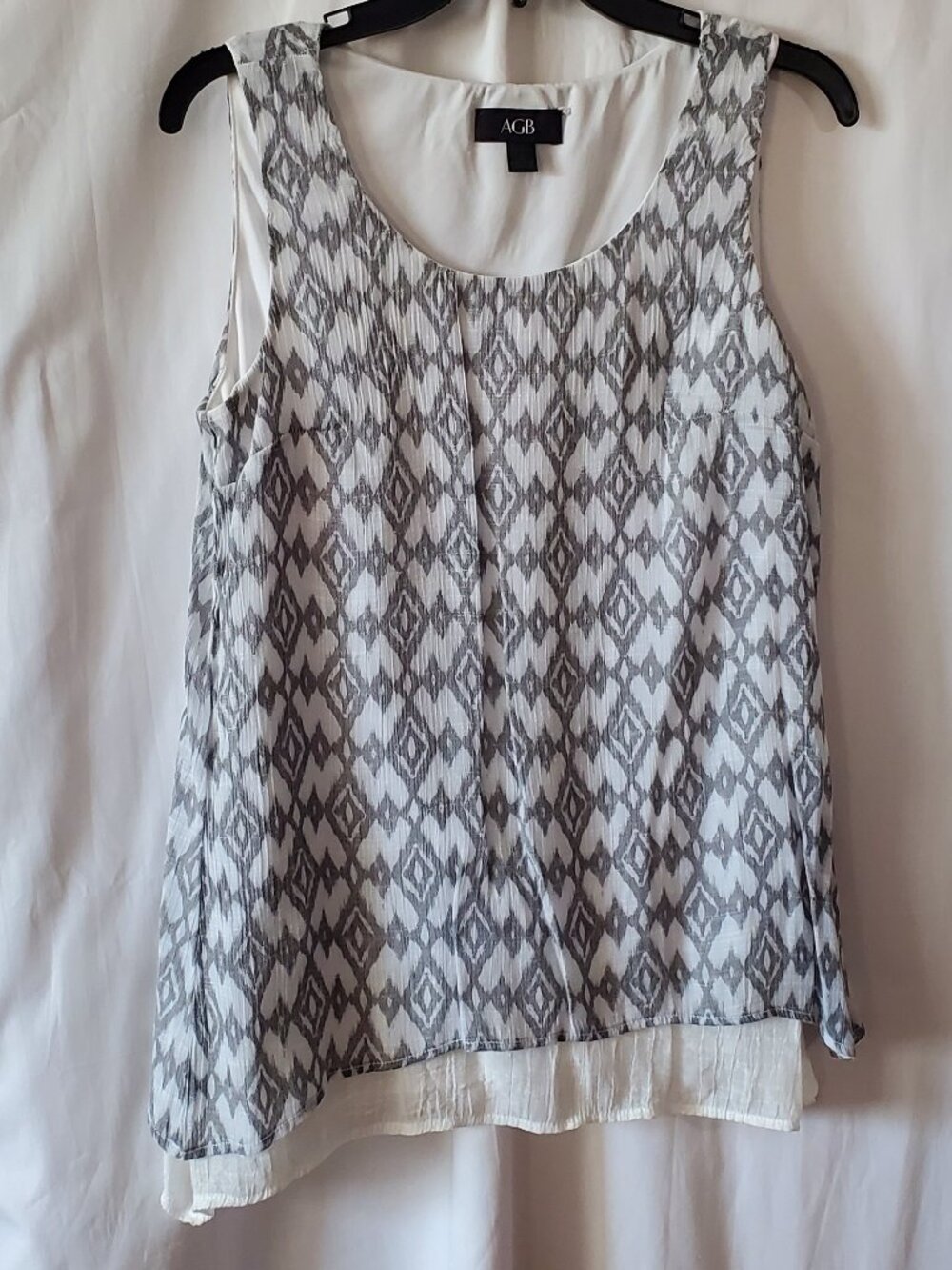 AGB Women's Sleeveless shell blouse Size: M Excellent Condition